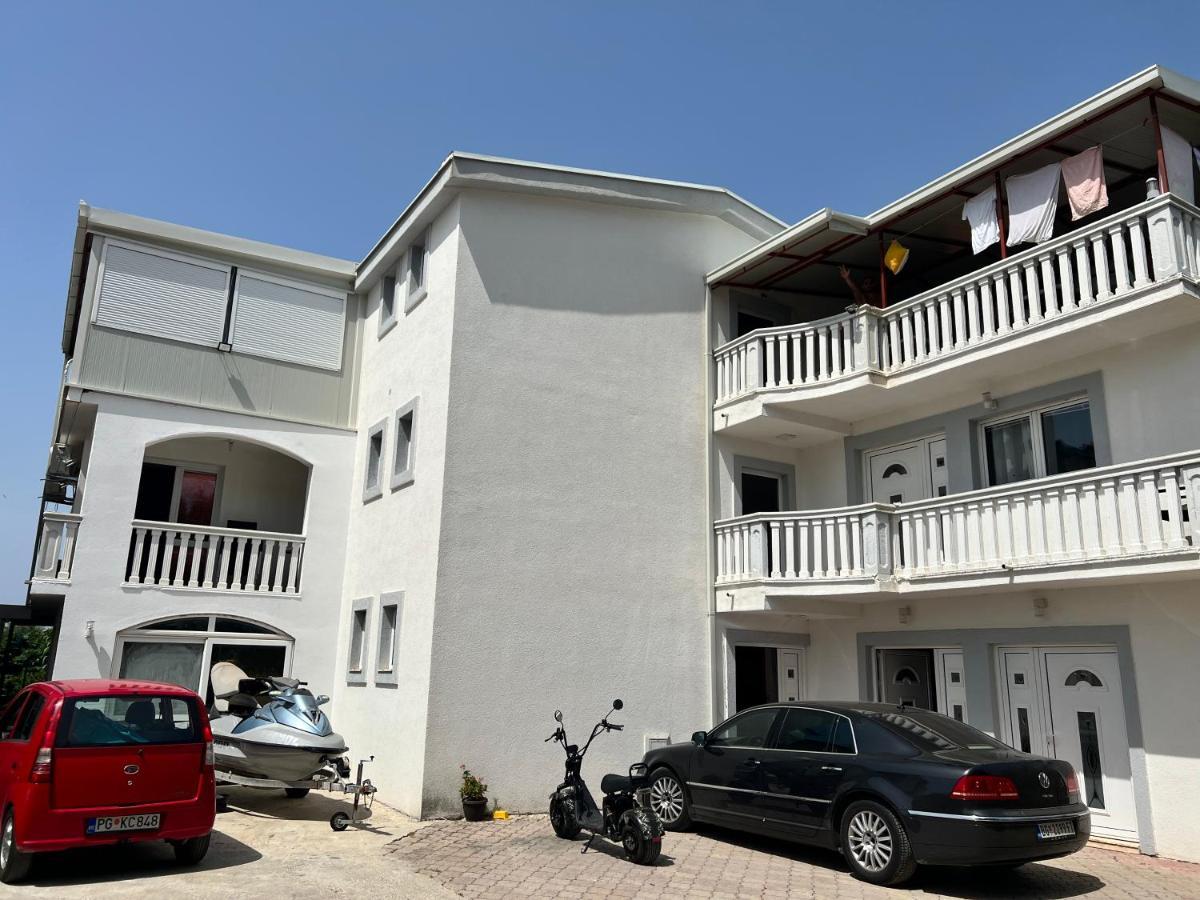 באר Villa Ajsa מראה חיצוני תמונה
